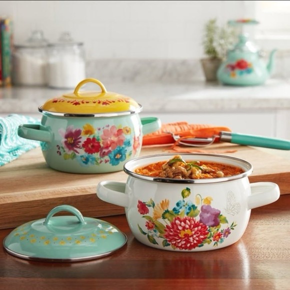 The Pioneer Woman Other - Pioneer Women 1.05 Qt Mini Dutch Oven Set of 2 with Lids NEW IN BOX